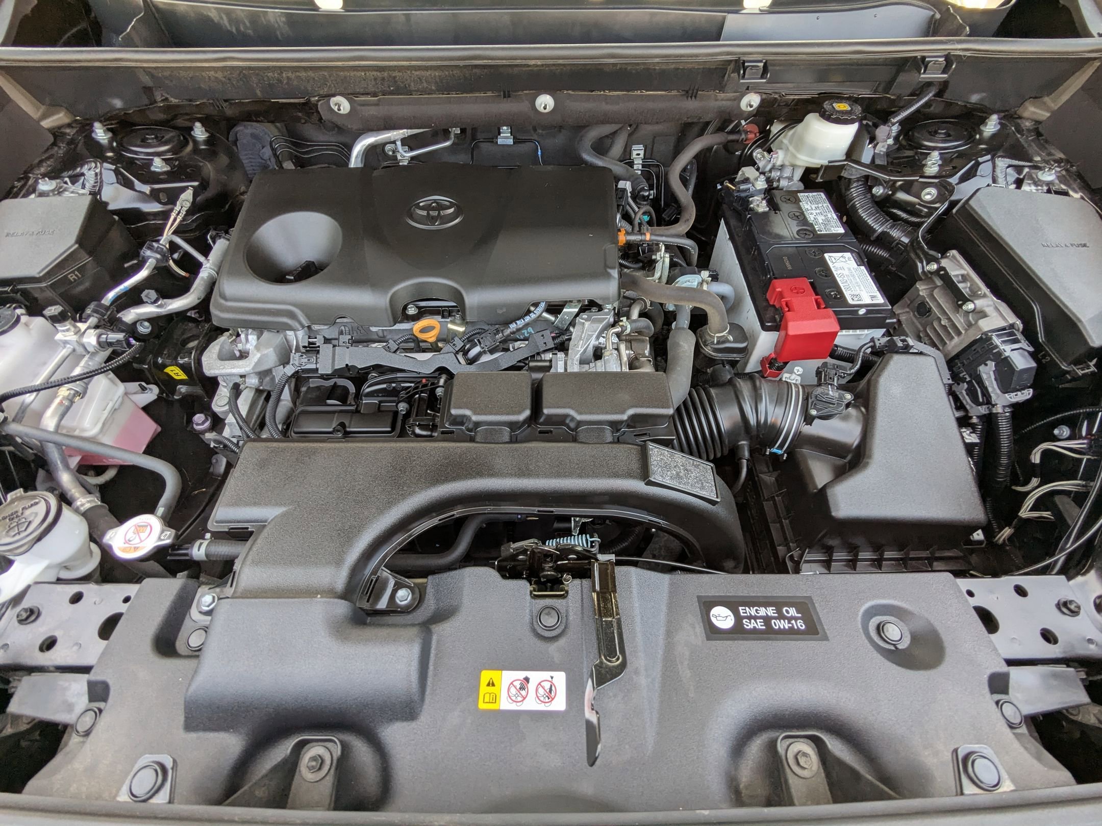 2021 Toyota RAV4 XLE photo 18