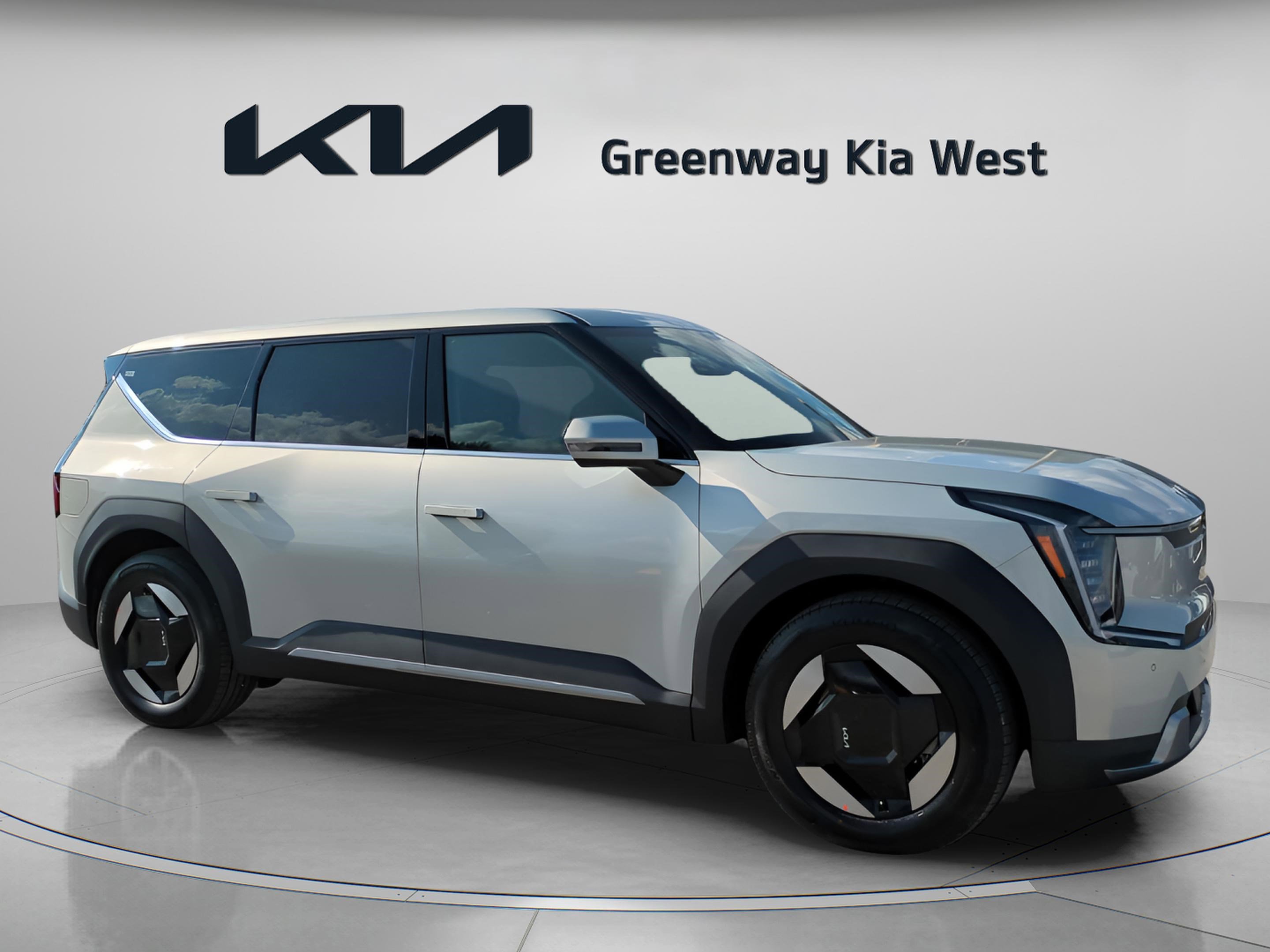 2026 Kia EV9 Light L/R's photo