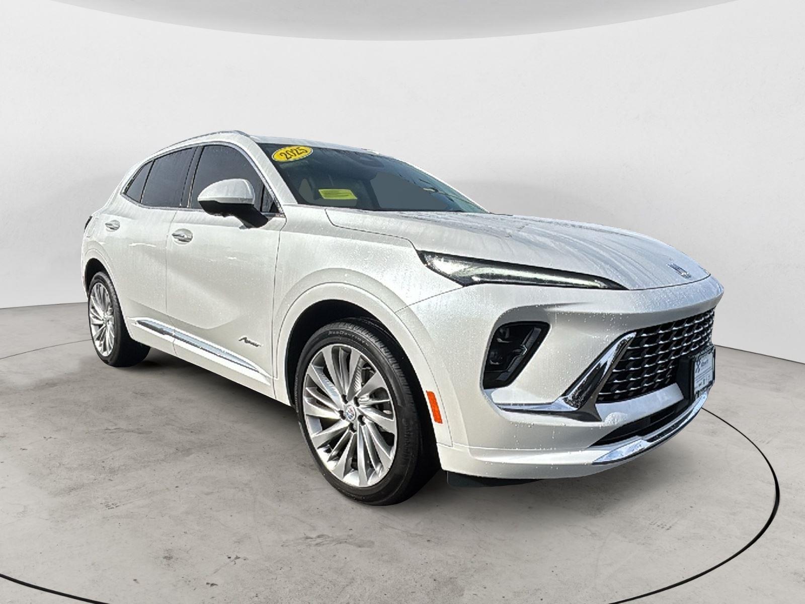 2025 Buick Envision Avenir's photo