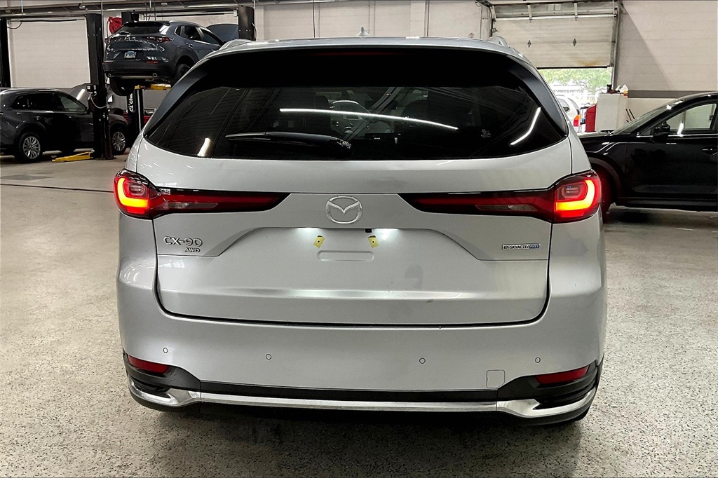 2024 Mazda CX-90 Plug-in Hybrid Premium photo 3