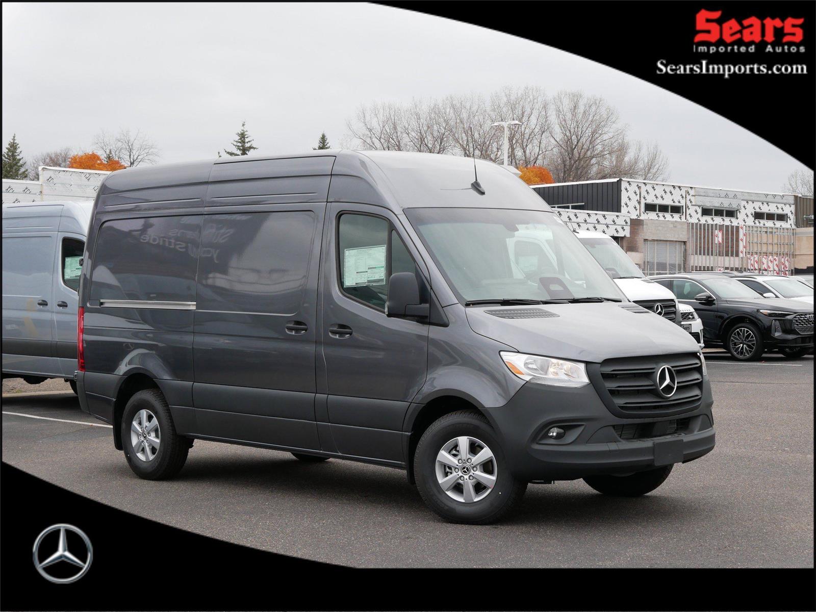 2025 Mercedes-Benz Sprinter Crew Van Base's photo