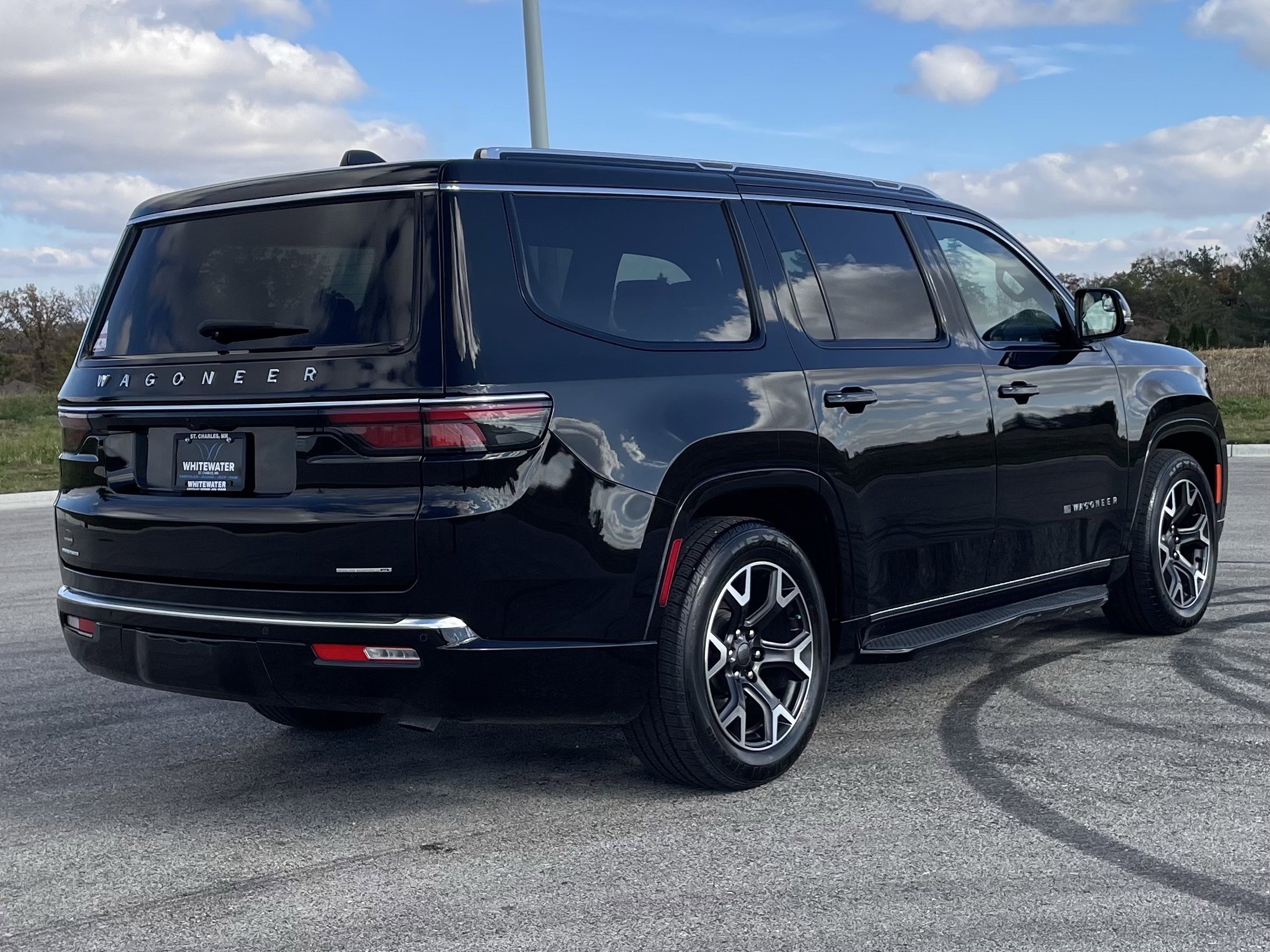 2023 Jeep Wagoneer Series III photo 4