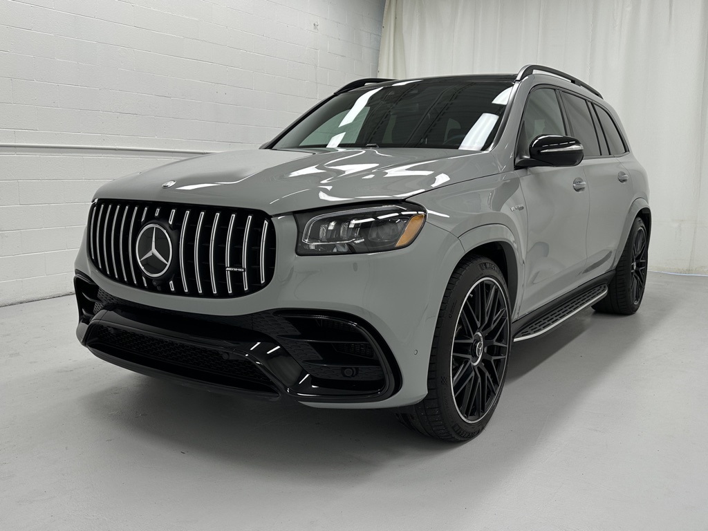 2025 Mercedes Benz GLS 63 AMG 4MATIC photo 4