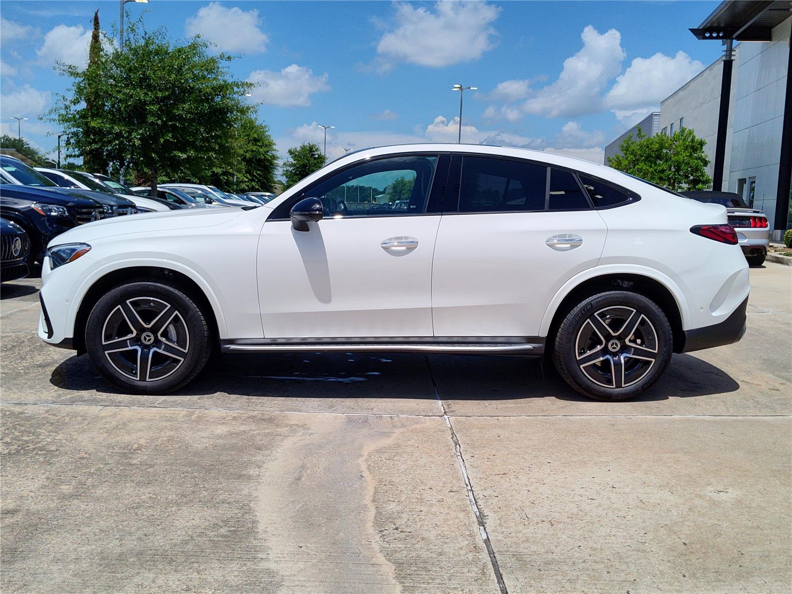 2024 Mercedes Benz GLC 300 4MATIC photo 3