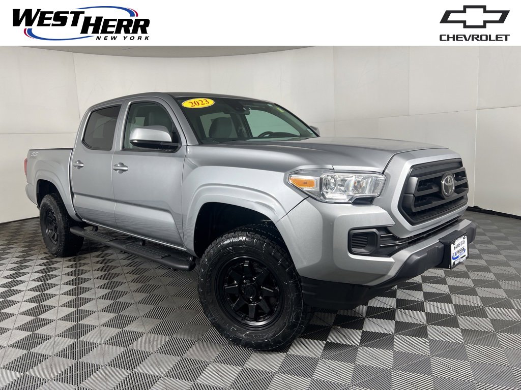 2023 Toyota Tacoma SR's photo
