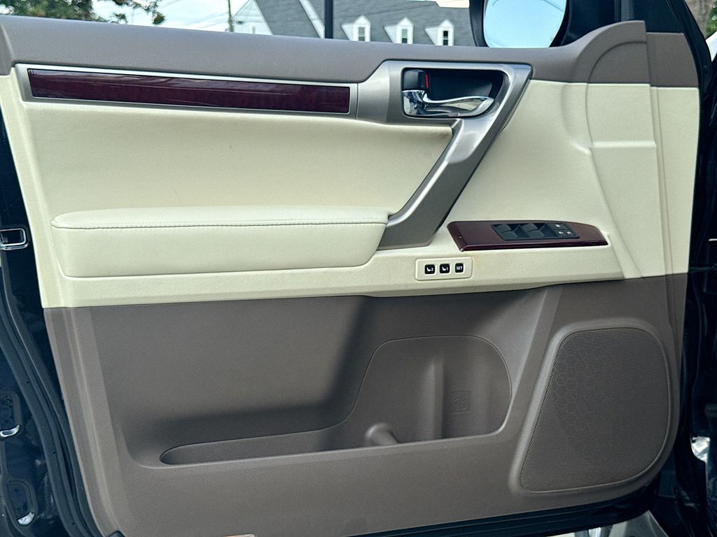 2018 Lexus GX 460 photo 13