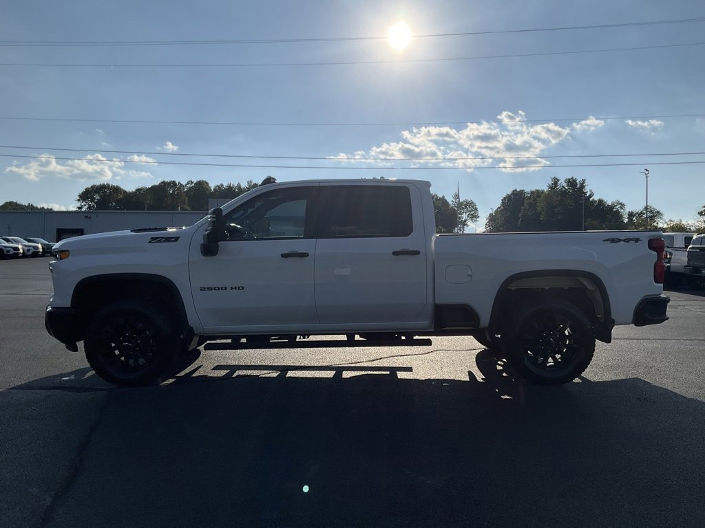 2025 Chevrolet Silverado 2500HD Custom photo 23