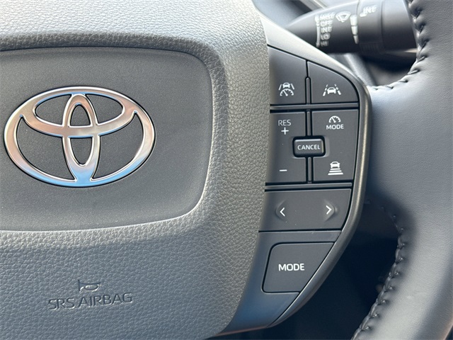 2025 Toyota Prius LE photo 19