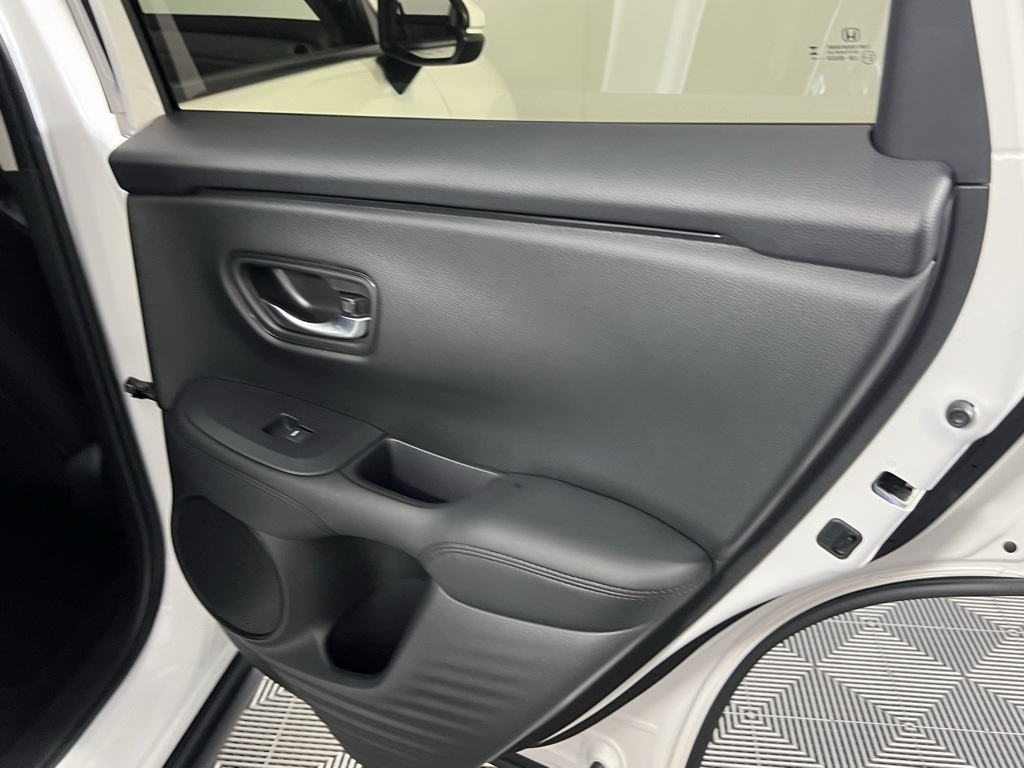 2025 Honda HR-V LX photo 27