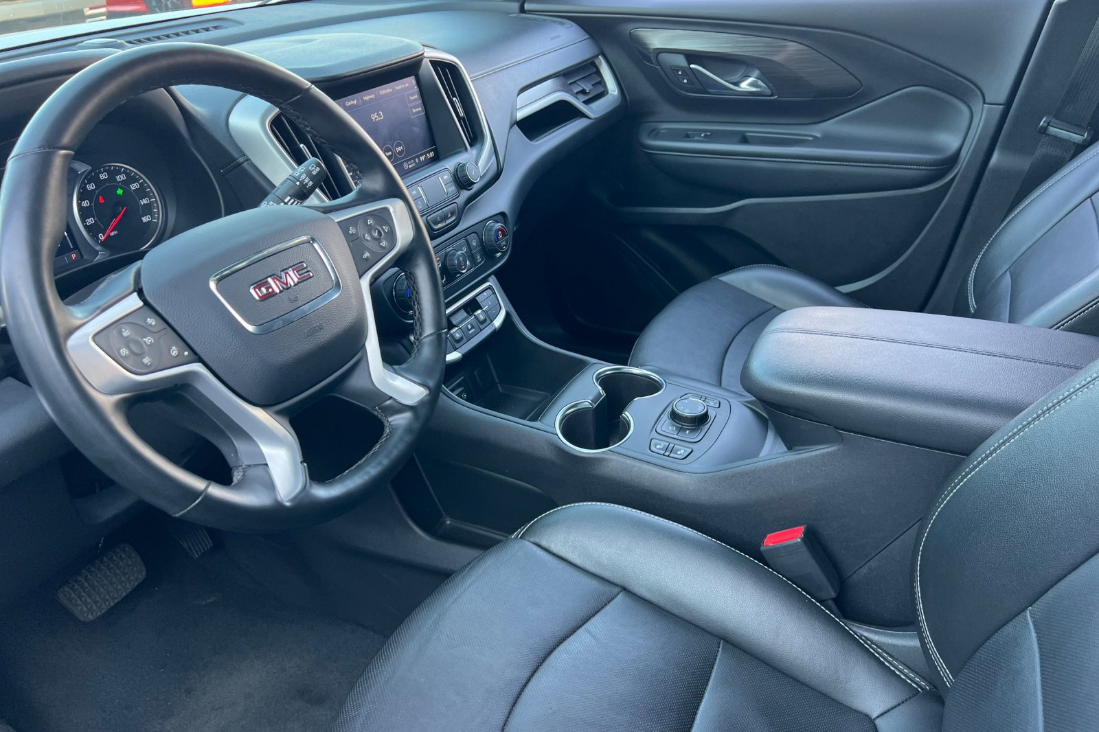 2024 Gmc Terrain SLT photo 9