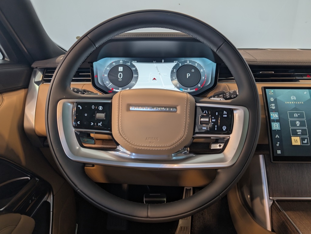 2025 Land Rover Range Rover SE photo 12