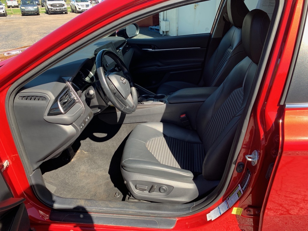 2021 Toyota Camry SE photo 4