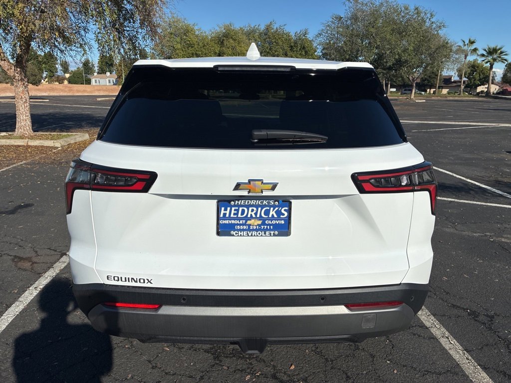 2026 Chevrolet Equinox LT photo 4