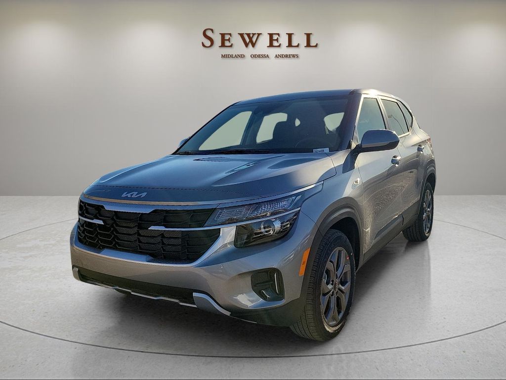 2026 Kia Seltos LX's photo