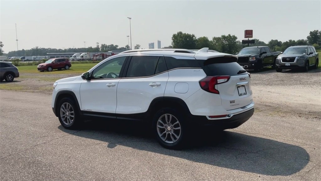 2024 Gmc Terrain SLT photo 5