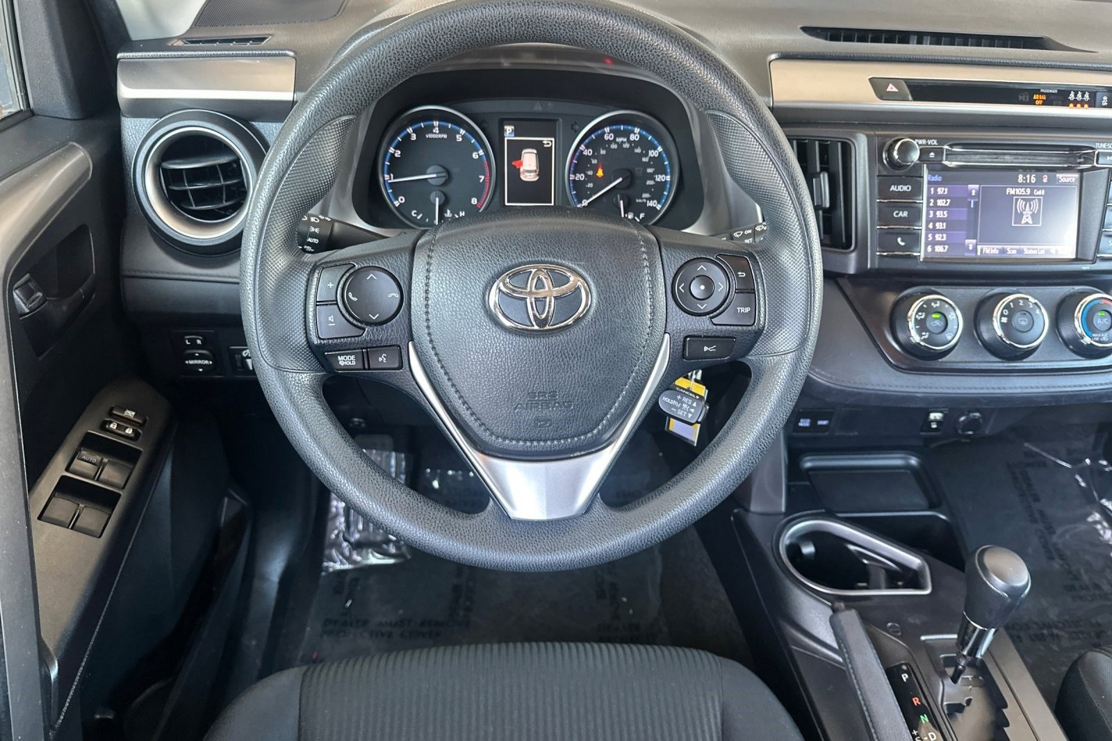2017 Toyota RAV4 LE photo 15