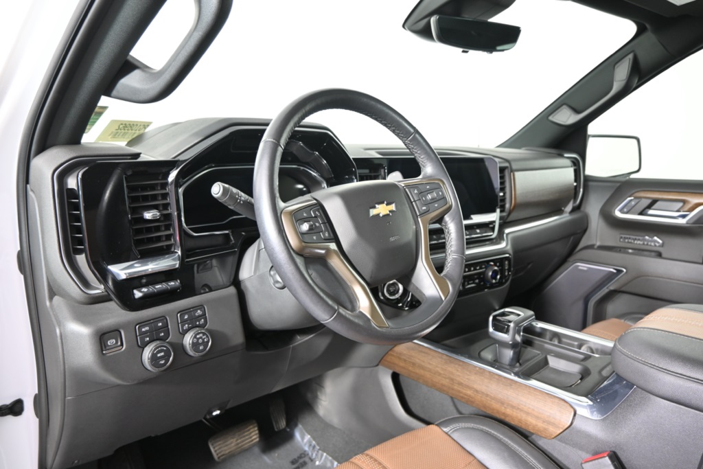 2023 Chevrolet Silverado 1500 High Country photo 20