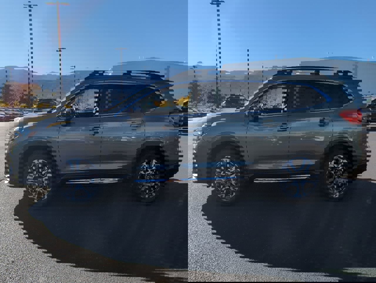 2025 Subaru Ascent Limited photo 4