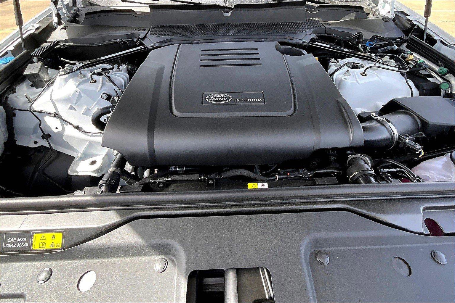 2025 Land Rover Discovery S photo 13
