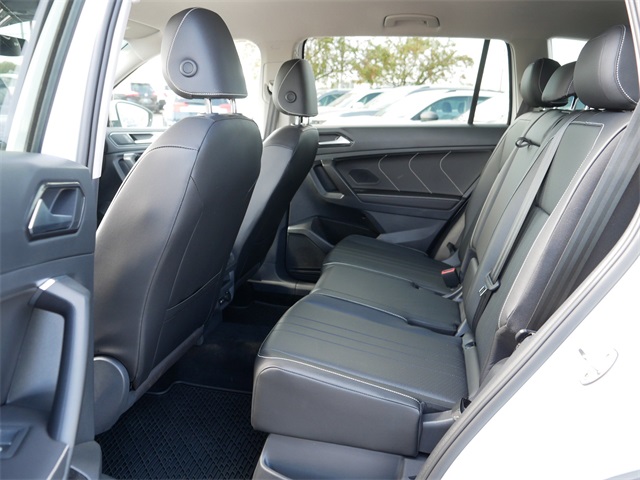2022 Volkswagen Tiguan SE photo 13