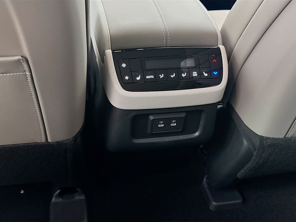 2026 Infiniti QX60 Luxe photo 30