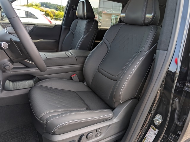 2026 Infiniti QX80 photo 4