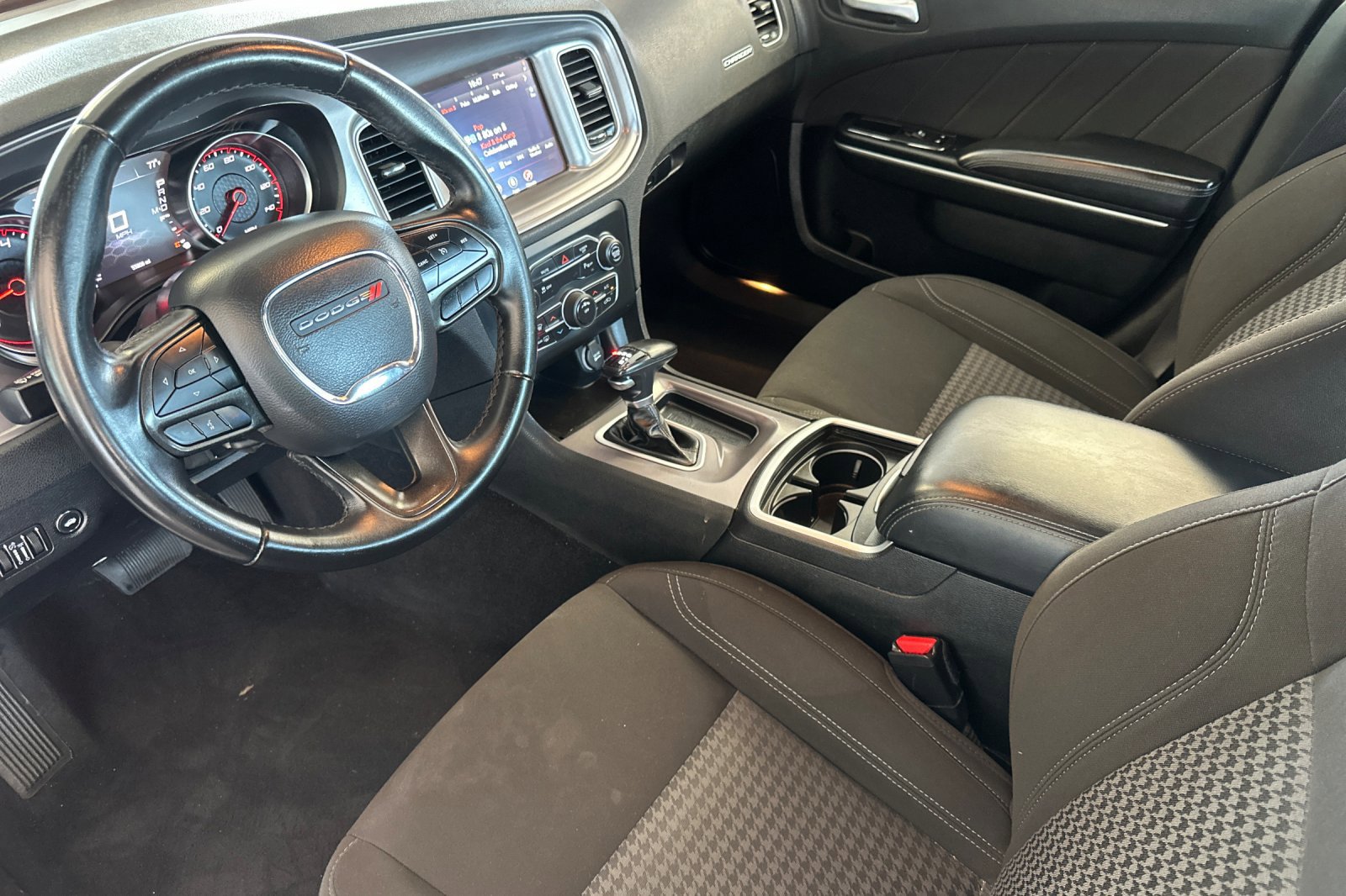 2023 Dodge Charger SXT photo 10
