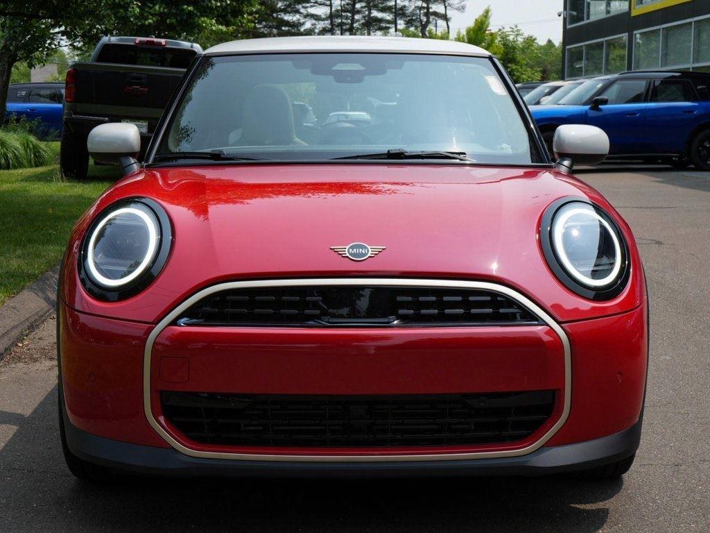 2025 Mini Cooper 2 Door Hardtop Signature photo 2