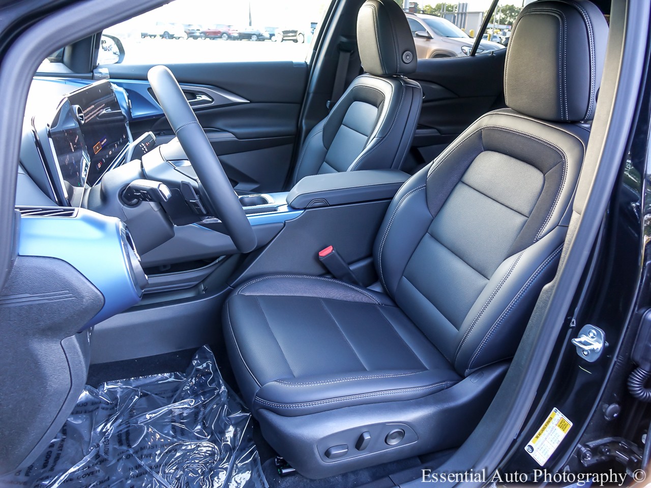 2025 Chevrolet Equinox EV 1LT photo 13