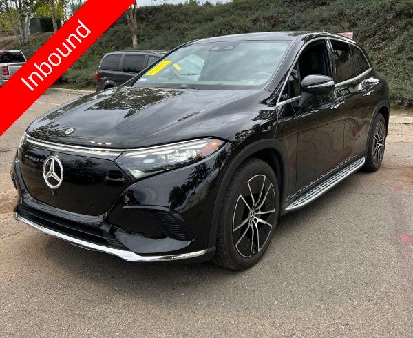 2023 Mercedes-Benz EQS SUV Base's photo