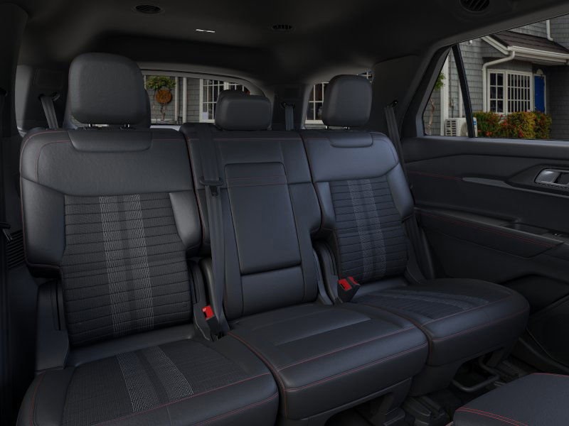 2026 Ford Explorer ST-Line photo 2