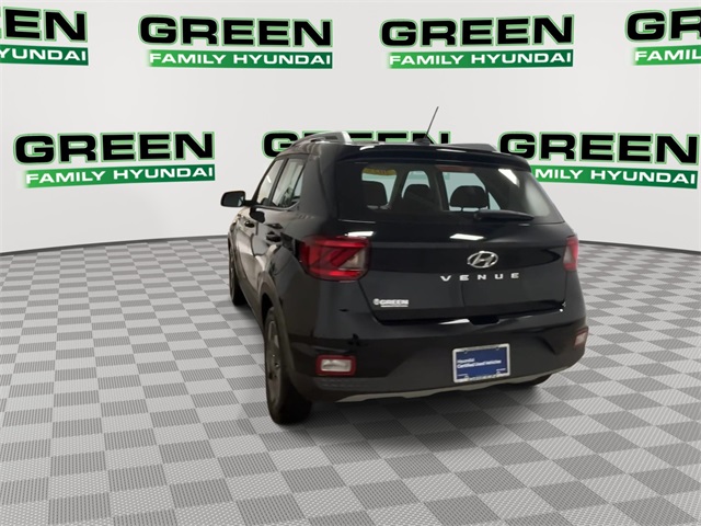 2025 Hyundai Venue SEL photo 14