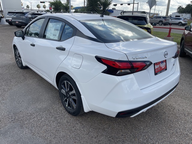2025 Nissan Versa S photo 3