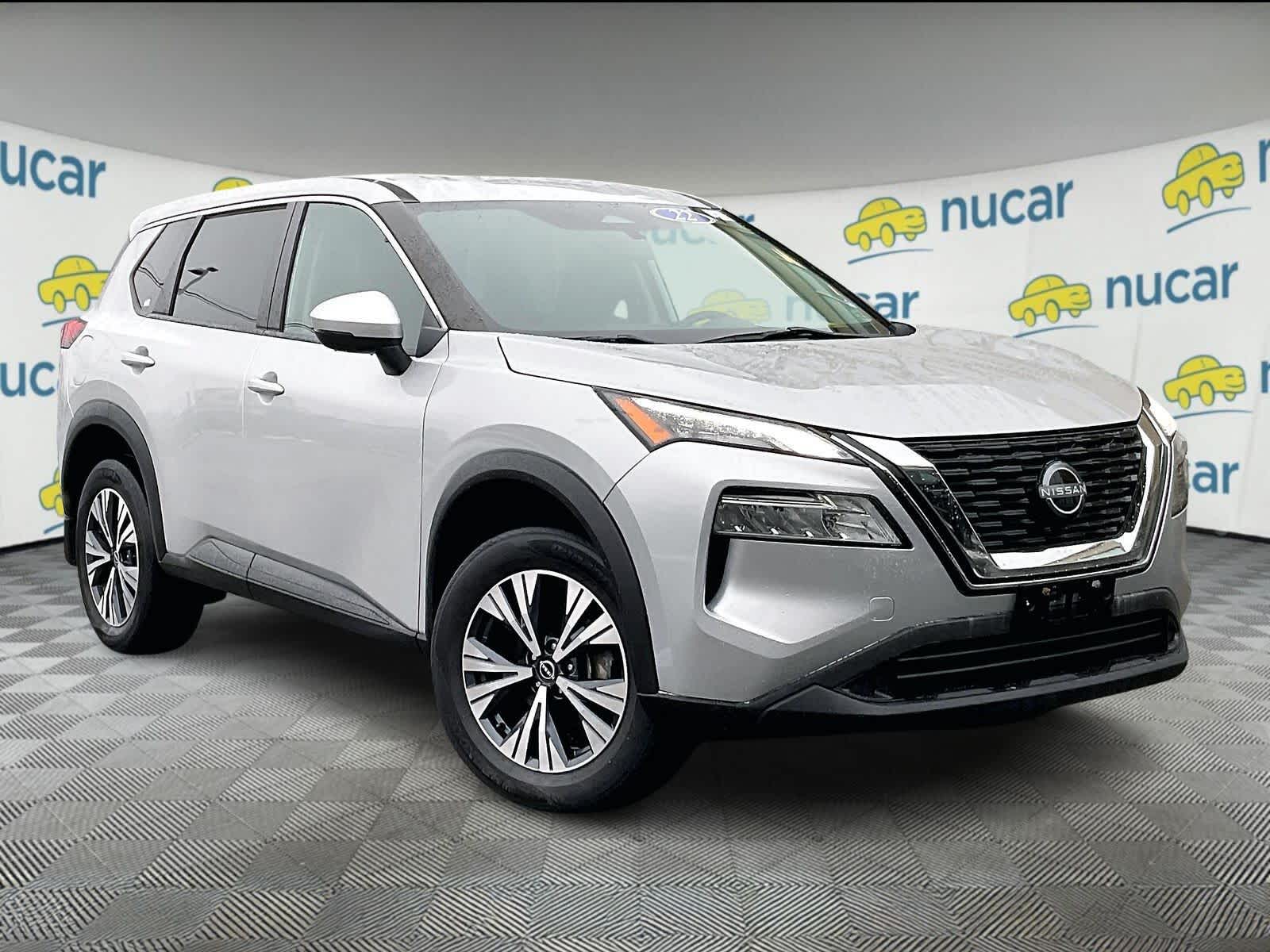 2022 Nissan Rogue SV's photo