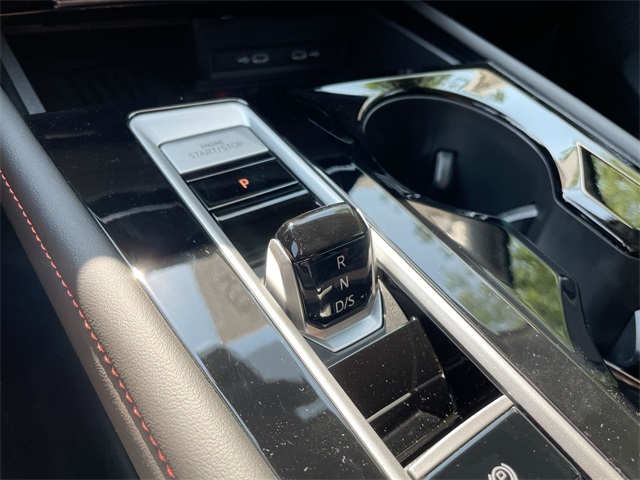 2025 Volkswagen Atlas Peak Edition SE Technology photo 23