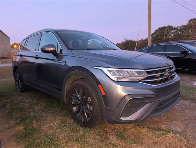 2022 Volkswagen Tiguan SE