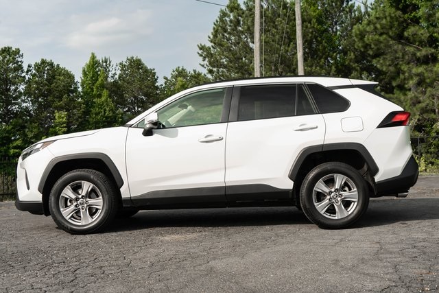 2023 Toyota RAV4 XLE photo 4
