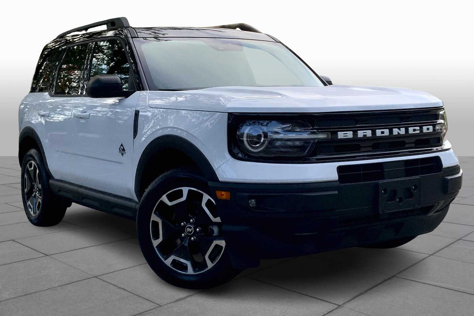 2024 Ford Bronco Sport Outer Banks photo 2