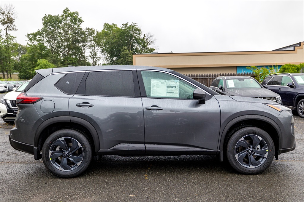 2025 Nissan Rogue SV photo 4