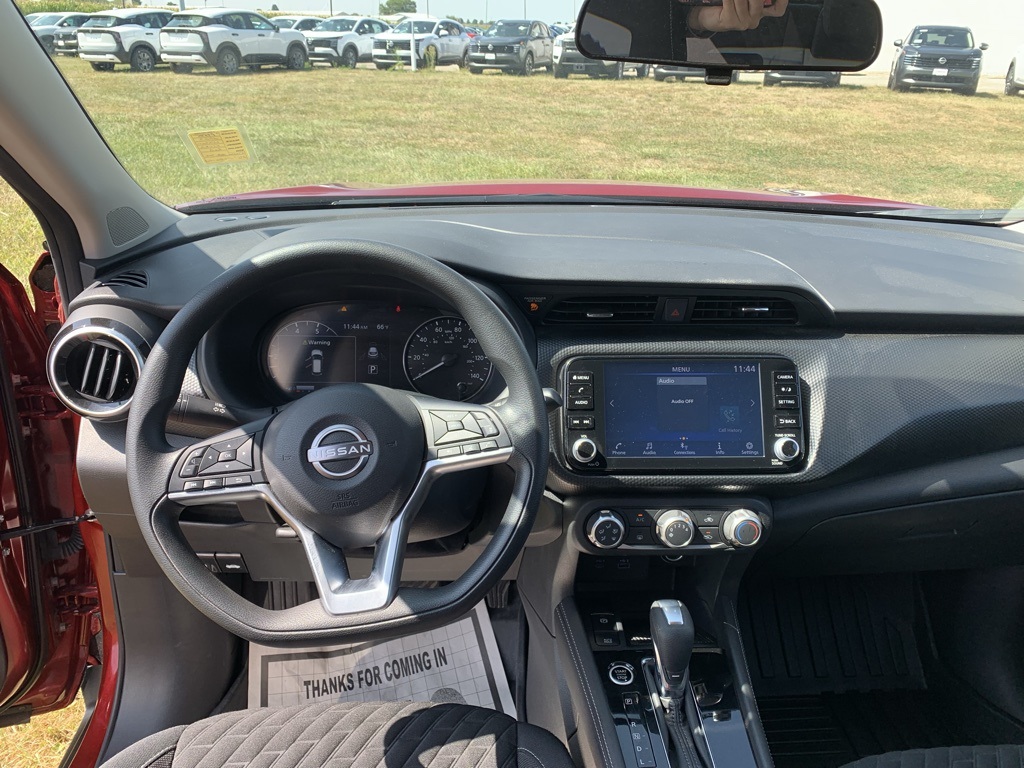 2023 Nissan Kicks SV photo 12