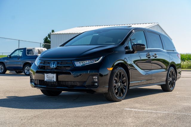 2026 Honda Odyssey photo 3