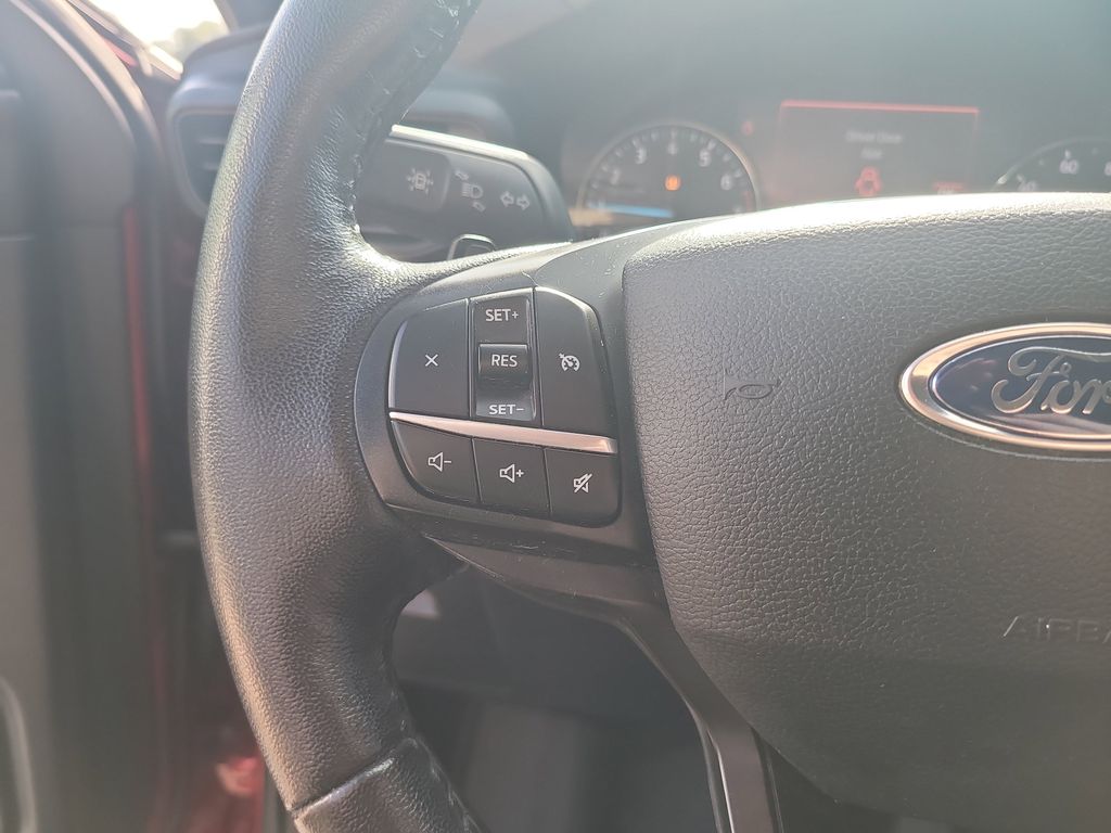 2020 Ford Explorer XLT photo 11