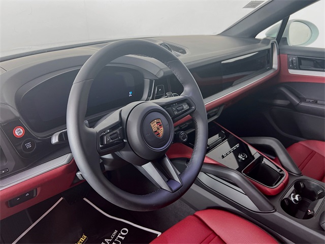 2025 Porsche Cayenne Coupe photo 4