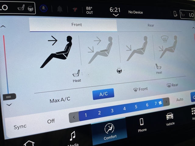 2025 Chrysler Pacifica photo 30