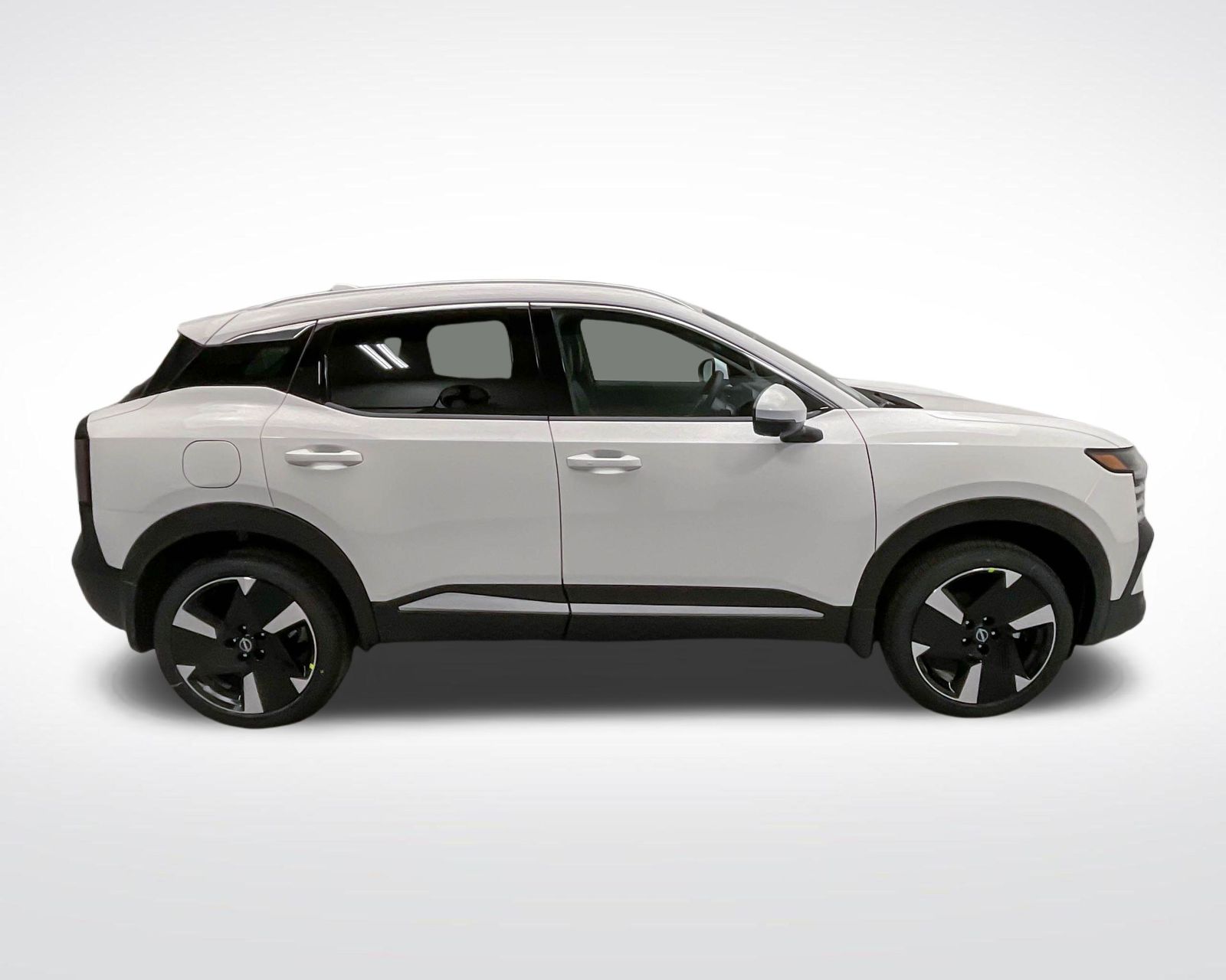 2025 Nissan Kicks SR photo 4