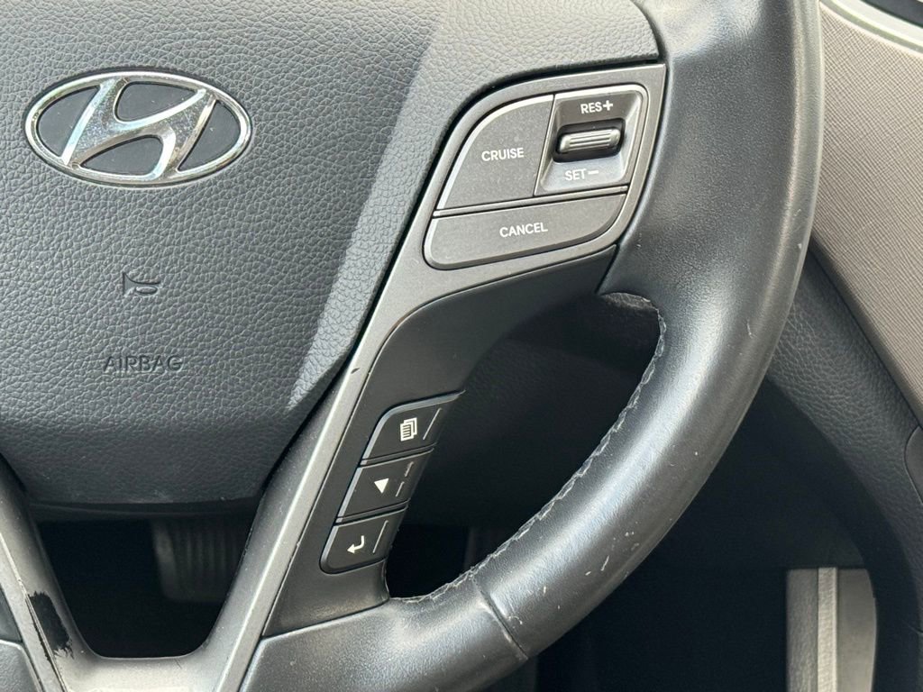 2017 Hyundai Santa Fe SE photo 18