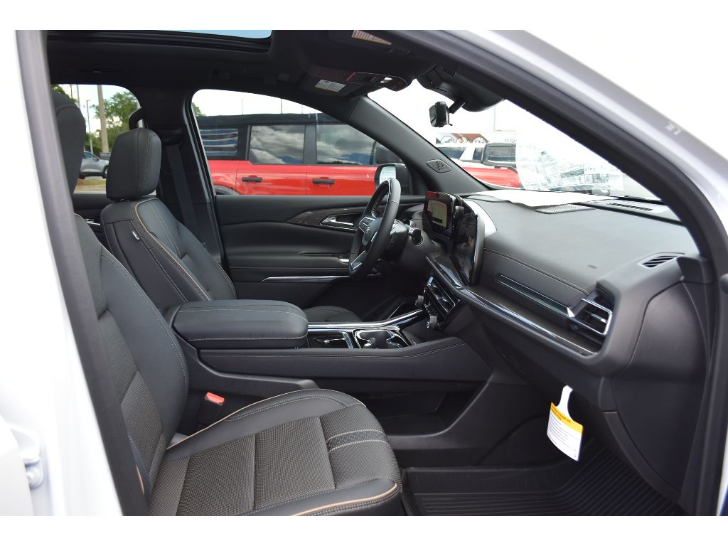 2025 Chevrolet Traverse High Country photo 16