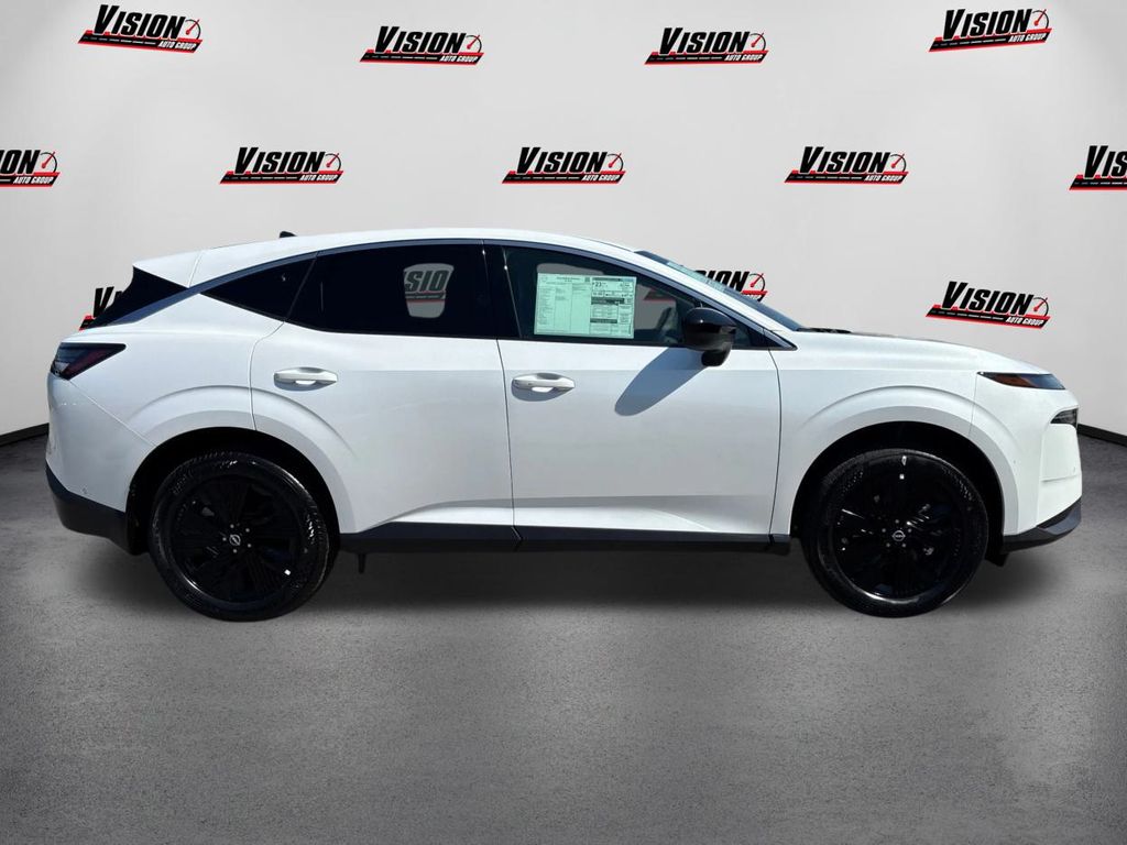 2025 Nissan Murano SV photo 2