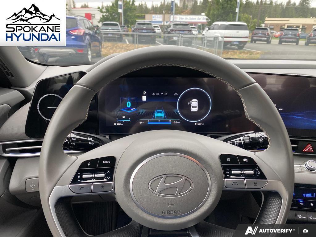 2024 Hyundai Elantra SEL Convenience photo 16