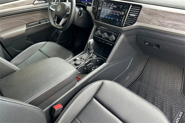 2022 Volkswagen Atlas Cross Sport V6 SE Technology photo 15